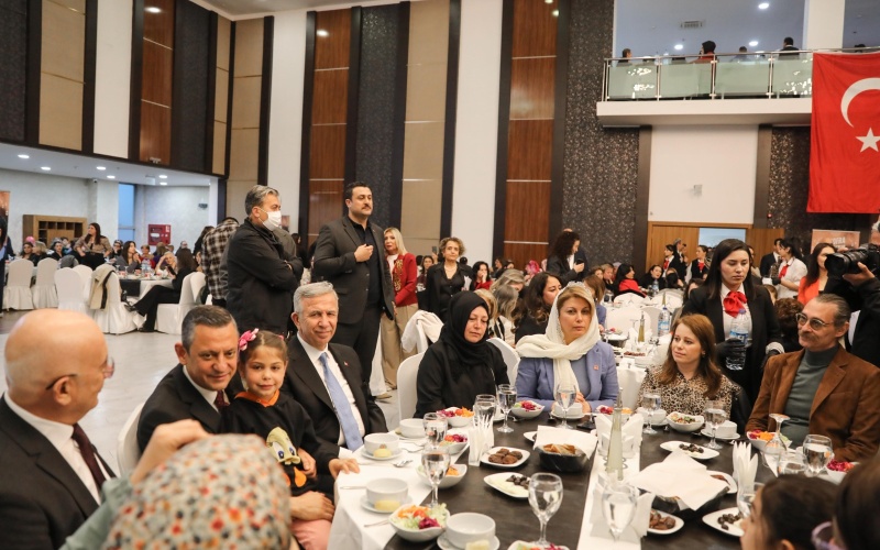 RAMAZAN AYININ İLK İFTAR GÜNÜNDE ÖNEMLİ BULUŞMA