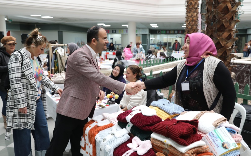 ETİMESGUT BELEDİYESİ KADIN EMEĞİ PAZARI YENİ KATILIMCILARIYLA PLANET AİLE YAŞAM MERKEZİ’NDE