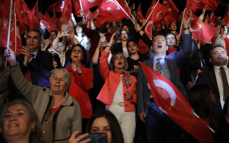 19 MAYIS COŞKUSU ETİMESGUT’TA SANATLA TAÇLANDI