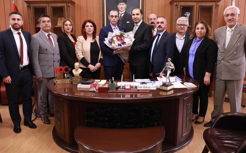 ÖNCEKİ DÖNEM CHP BELEDİYE MECLİS ÜYELERİ´NDEN BAŞKAN BEŞİKCİOĞLU´NA ZİYARET