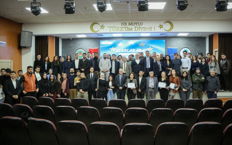 ETİMESGUT BELEDİYESİ KENT KONSEYİNDE ULUSLARARASI EĞİTİM VE BİLİM ÇALIŞTAYI DÜZENLENDİ