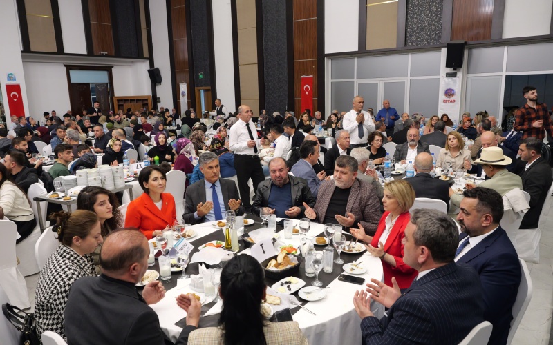 ERZURUM’UN KURTULUŞ GECESİ İFTAR PROGRAMI DÜZENLENDİ