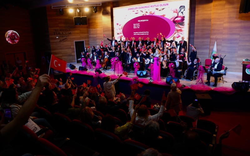 ETİSEM TÜRK SANAT MÜZİĞİ TOPLULUKLARI’NDAN ANNELER GÜNÜ’NE ÖZEL KONSER