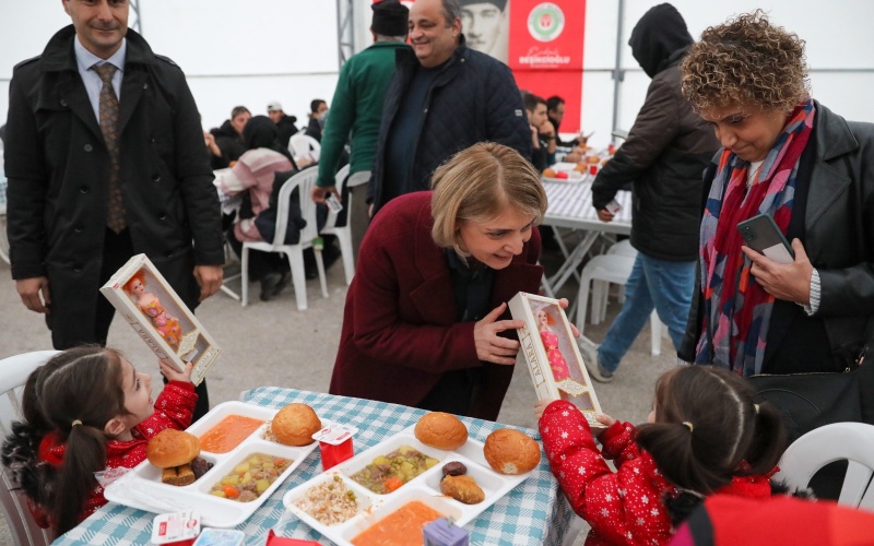 FARKLI MAHALLELERDE AYNI SOFRAYI PAYLAŞTILAR
