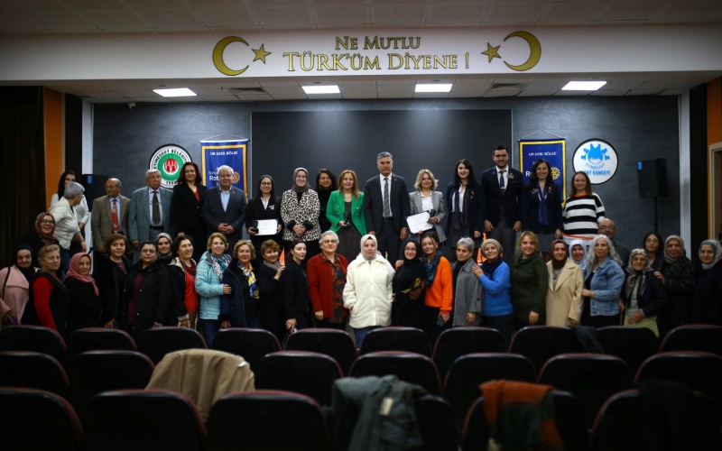 ETİMESGUT BELEDİYESİ’NDEN KADIN İSTERSE BAŞARIR ETKİNLİĞİ