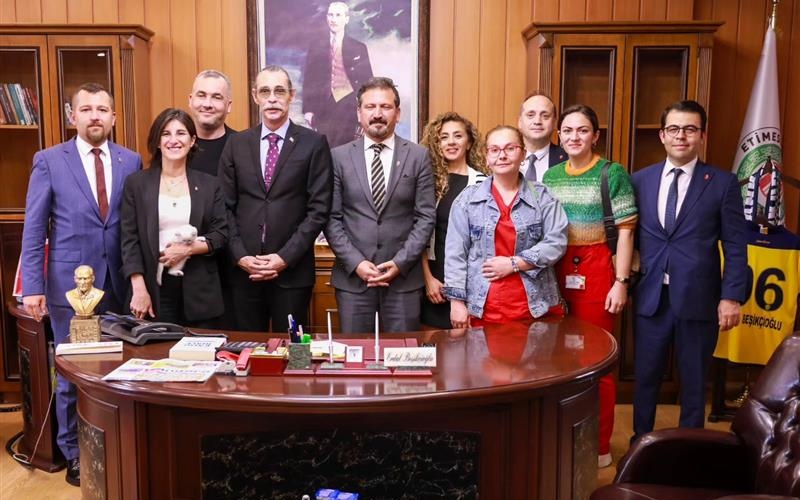 TÜRK VETERİNER HEKİMLERİ BİRLİĞİ KONSEY ÜYELERİ BAŞKAN BEŞİKCİOĞLU´NA ZİYARET