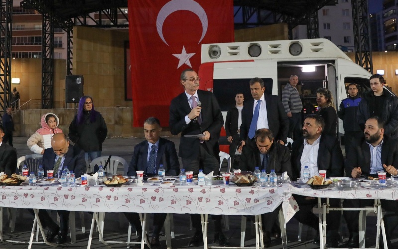 ETİMESGUT BELEDİYESİ’NDEN ESNAFA İFTAR YEMEĞİ